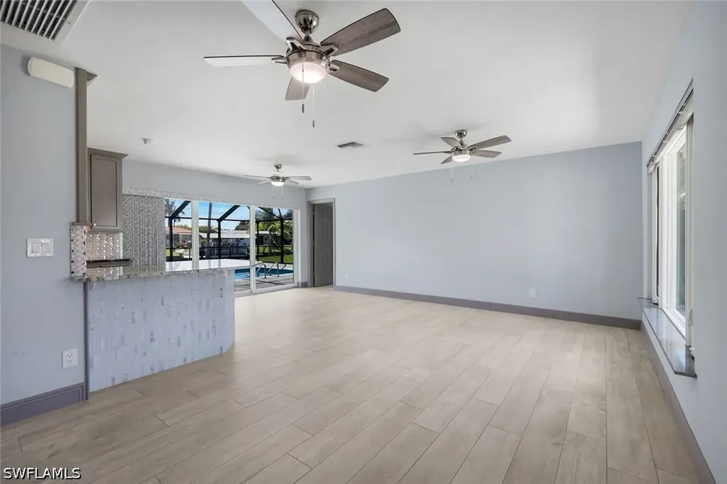 4005 SE 1st Avenue Cape Coral FL 33904