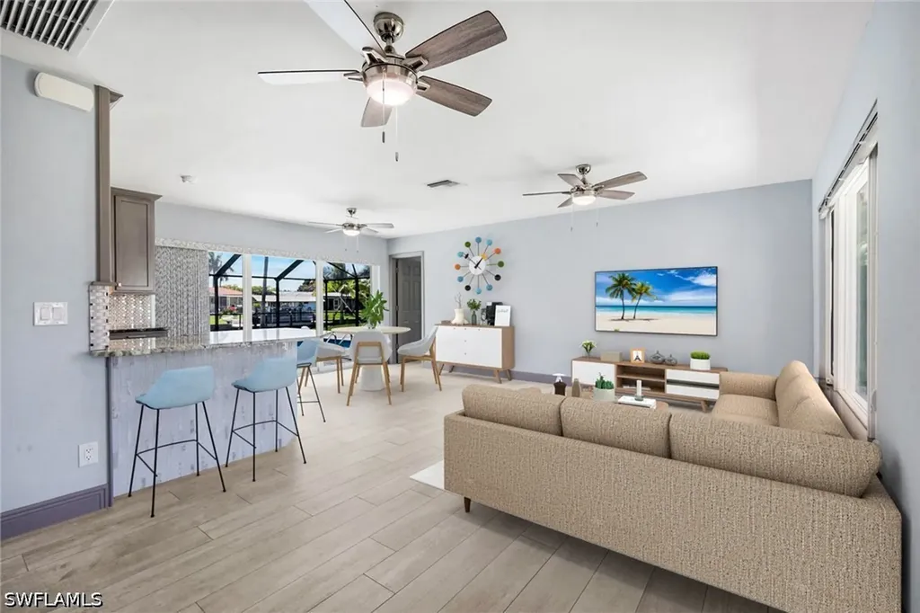 4005 SE 1st Avenue Cape Coral FL 33904