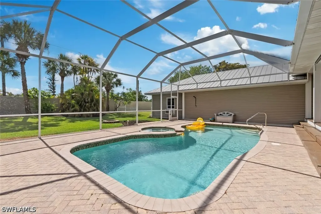 15555 Caloosa Creek Circle Fort Myers FL 33908