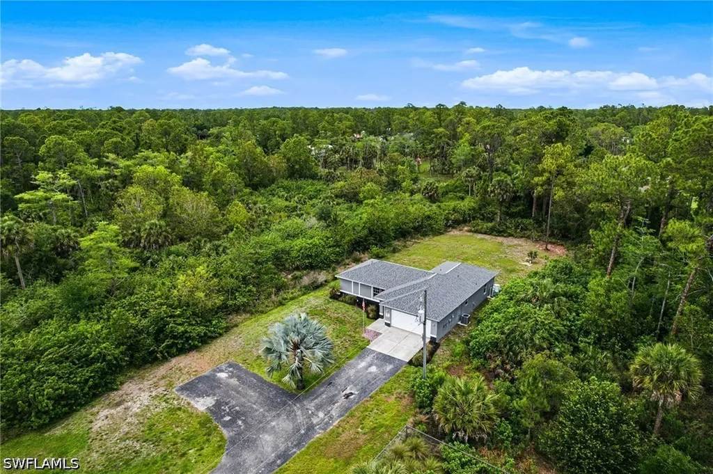 1871 20th Avenue NE Naples FL 34120