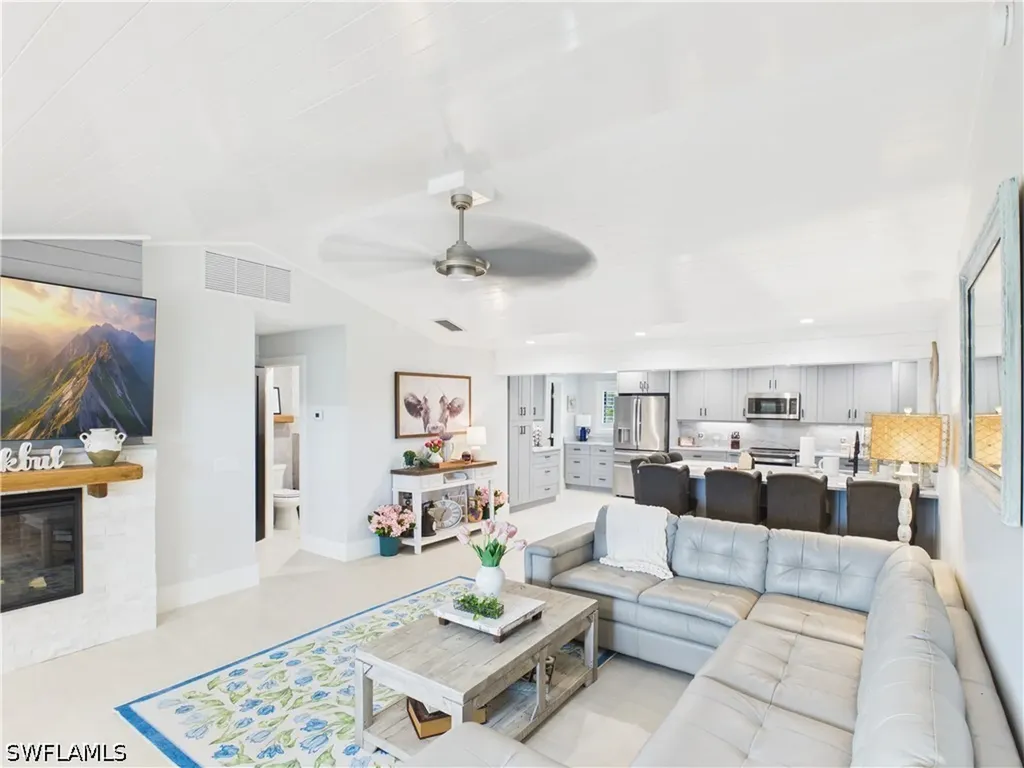 3650 Sunset Boulevard Naples FL 34112