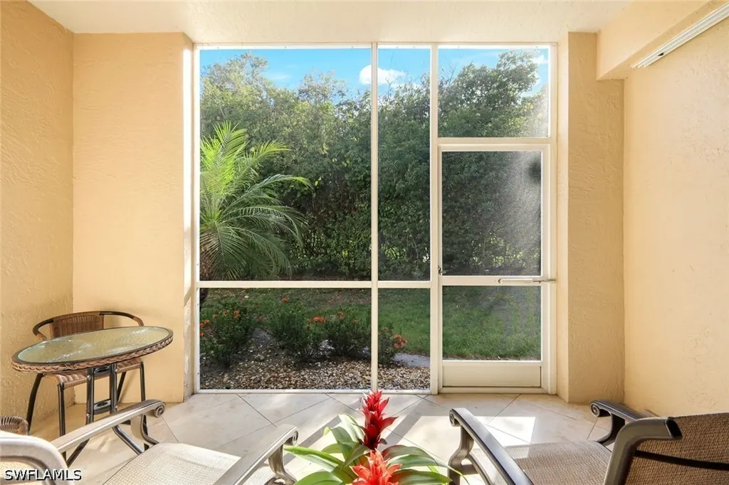 823 Tanbark Drive Naples FL 34108