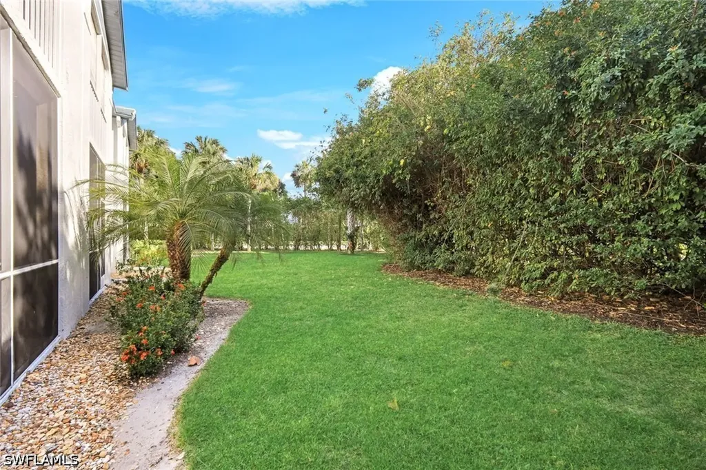 823 Tanbark Drive Naples FL 34108
