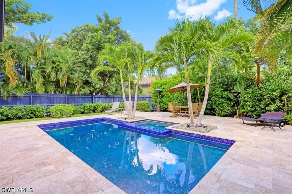 1199 9th Avenue N Naples FL 34102