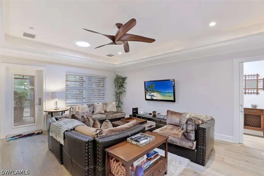 1199 9th Avenue N Naples FL 34102
