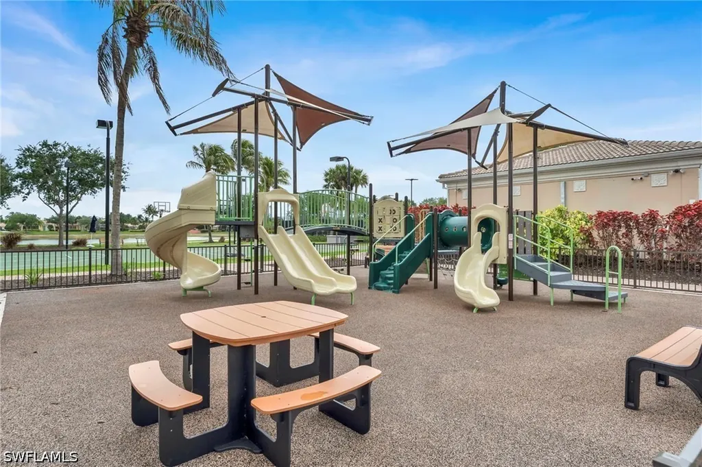 7558 Garibaldi Court Naples FL 34114