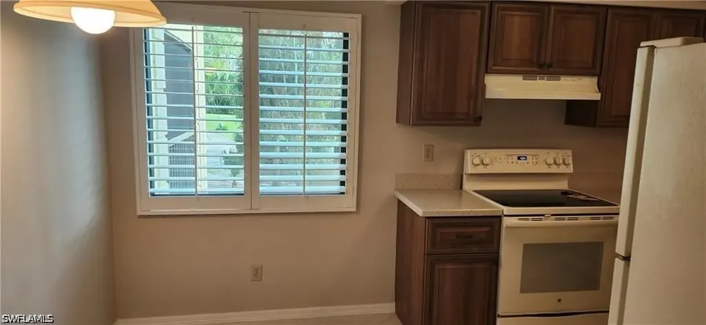 221 Fox Glen Drive Naples FL 34104