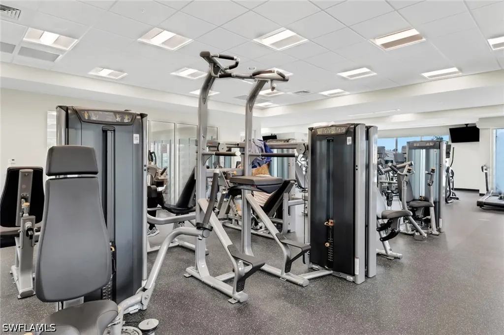 221 Fox Glen Drive Naples FL 34104