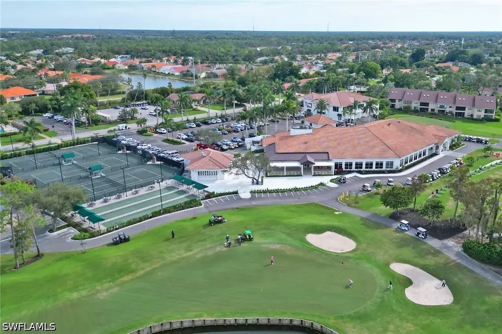 221 Fox Glen Drive Naples FL 34104