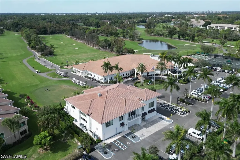 221 Fox Glen Drive Naples FL 34104