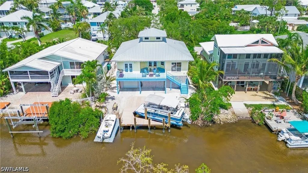 1296 Grand Canal Drive Naples FL 34110