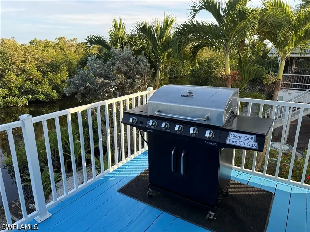 1296 Grand Canal Drive Naples FL 34110