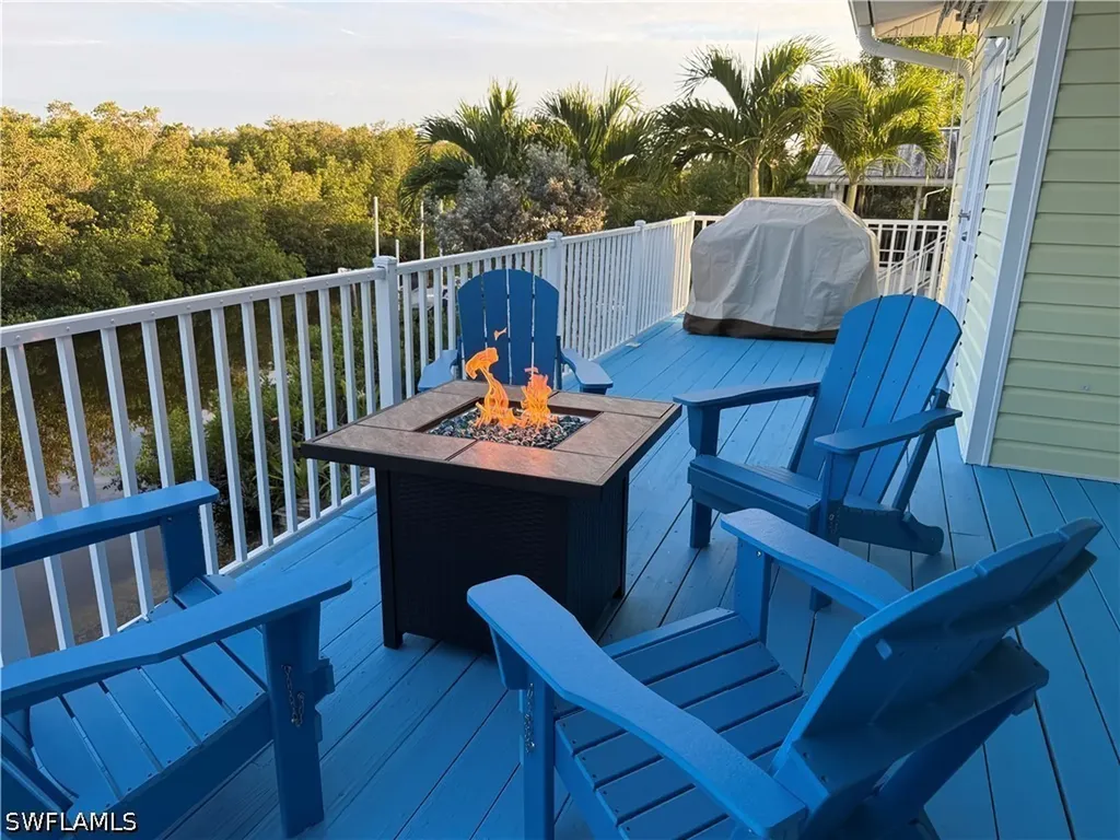 1296 Grand Canal Drive Naples FL 34110