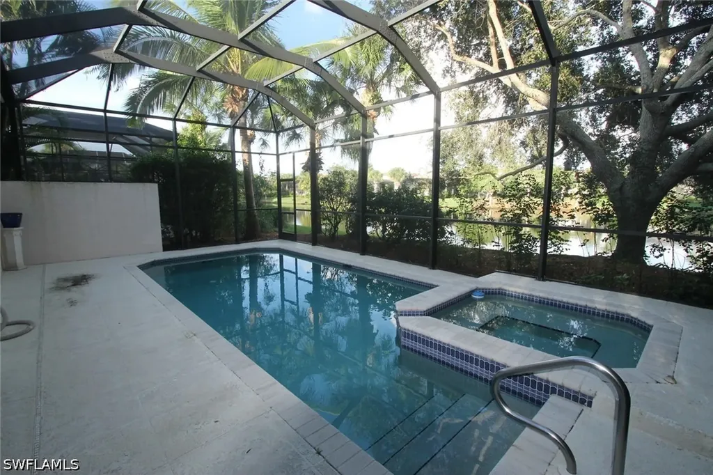 8526 Pepper Tree Way Naples FL 34114