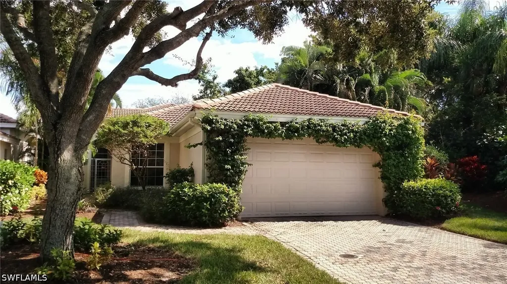 8526 Pepper Tree Way Naples FL 34114