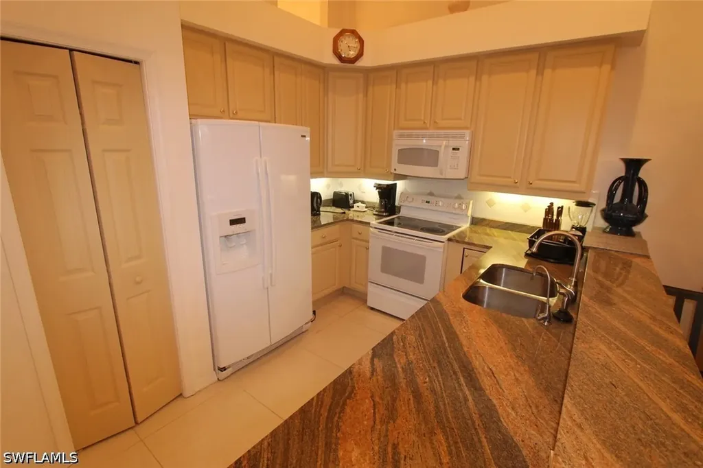 8526 Pepper Tree Way Naples FL 34114