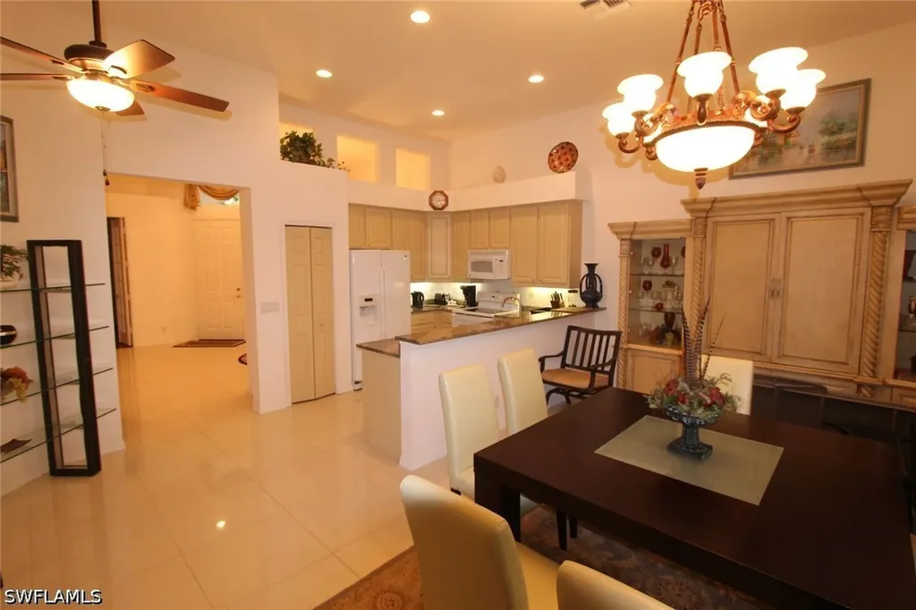 8526 Pepper Tree Way Naples FL 34114