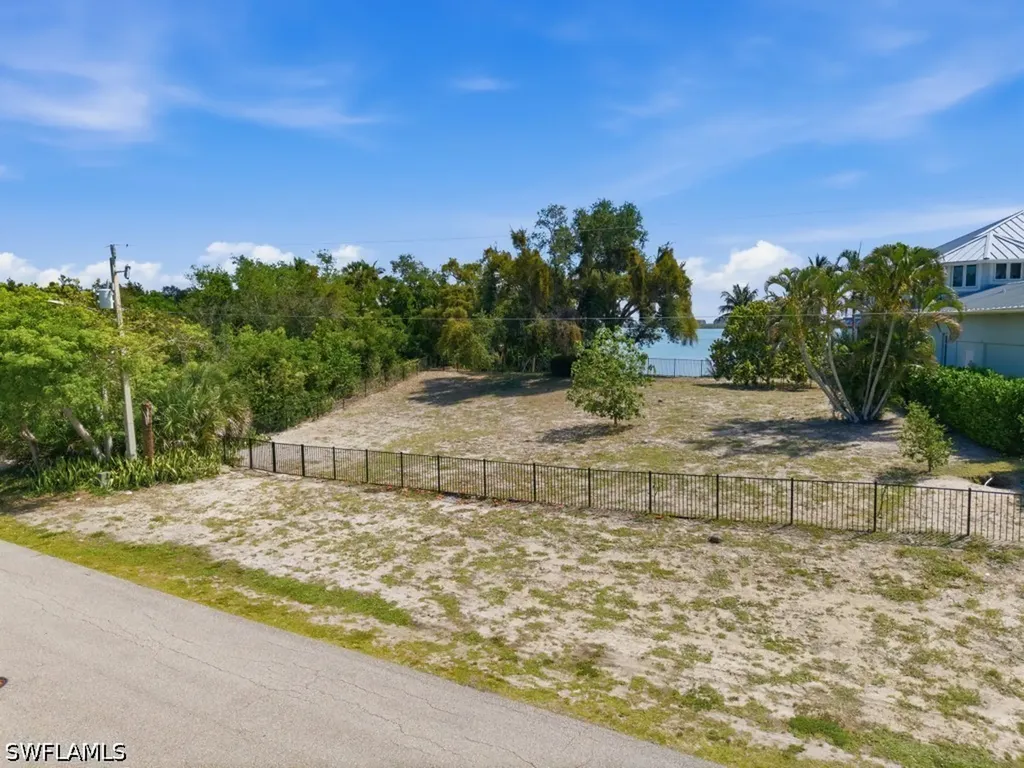 821 Caxambas Drive Marco Island FL 34145