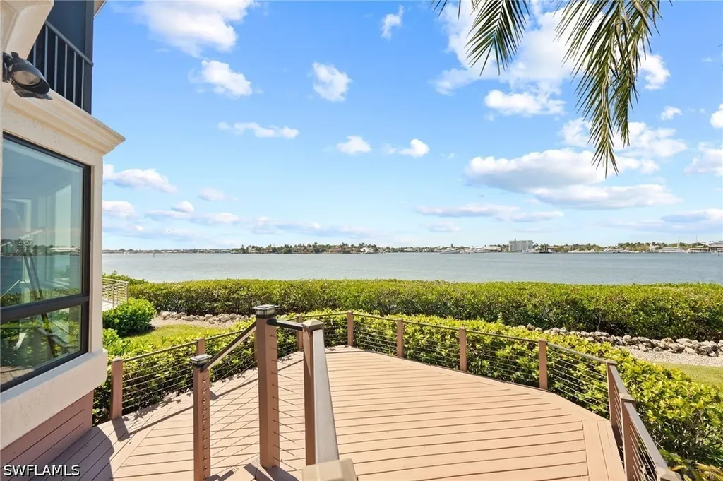 1301 Chesapeake Avenue Naples FL 34102