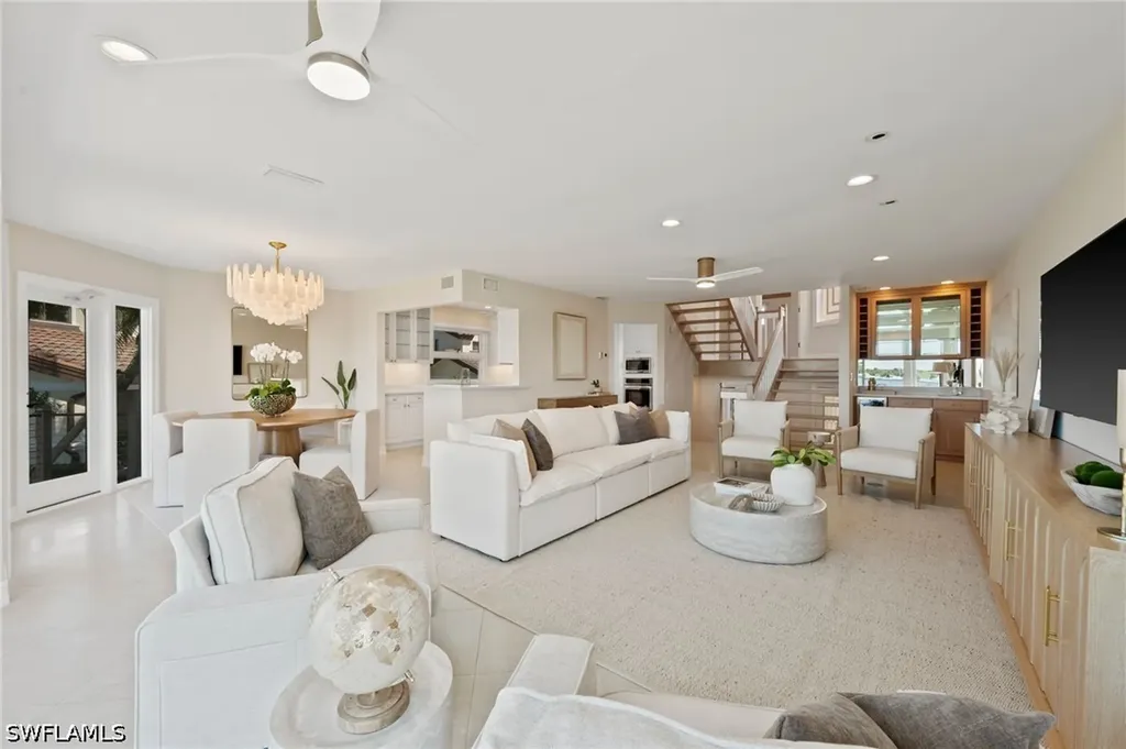 1301 Chesapeake Avenue Naples FL 34102
