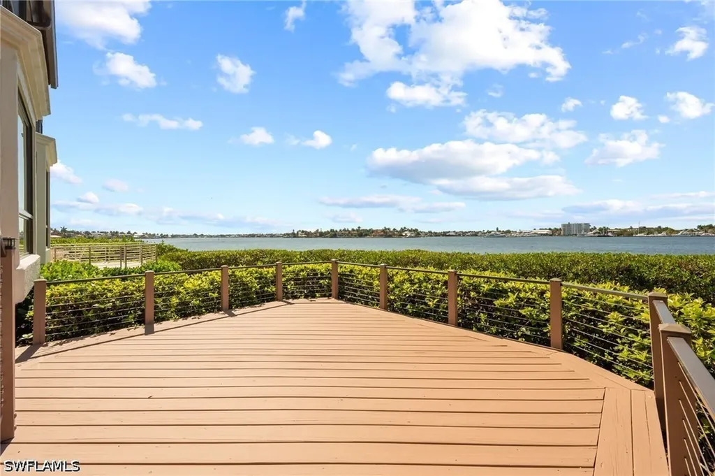 1301 Chesapeake Avenue Naples FL 34102