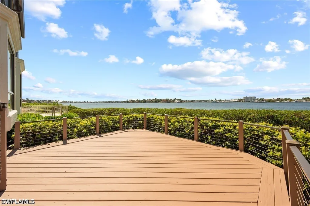 1301 Chesapeake Avenue Naples FL 34102