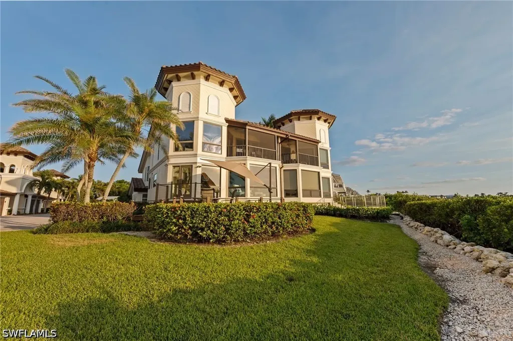 1301 Chesapeake Avenue Naples FL 34102