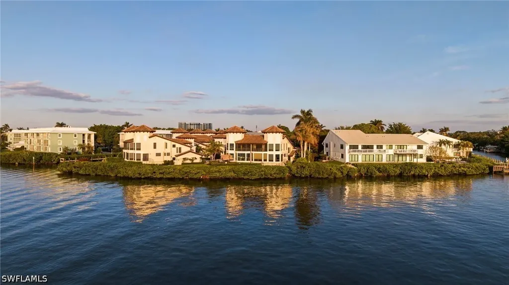 1301 Chesapeake Avenue Naples FL 34102