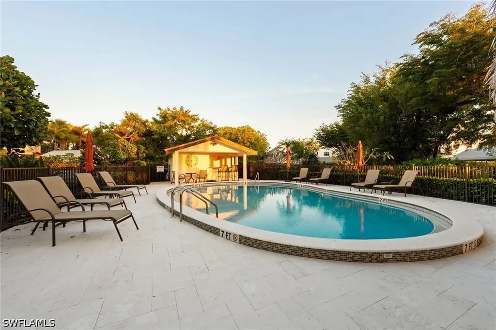 1301 Chesapeake Avenue Naples FL 34102