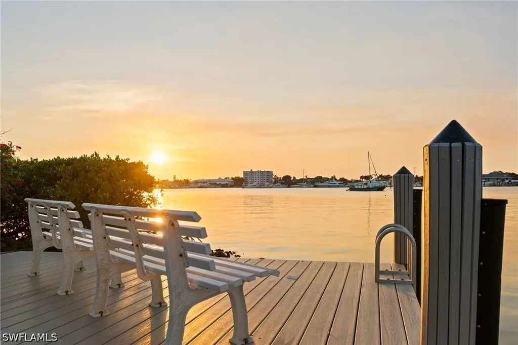1301 Chesapeake Avenue Naples FL 34102