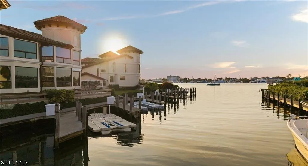 1301 Chesapeake Avenue Naples FL 34102