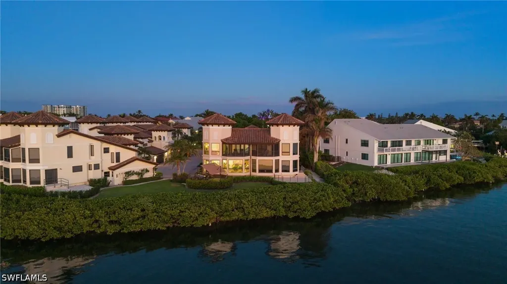 1301 Chesapeake Avenue Naples FL 34102