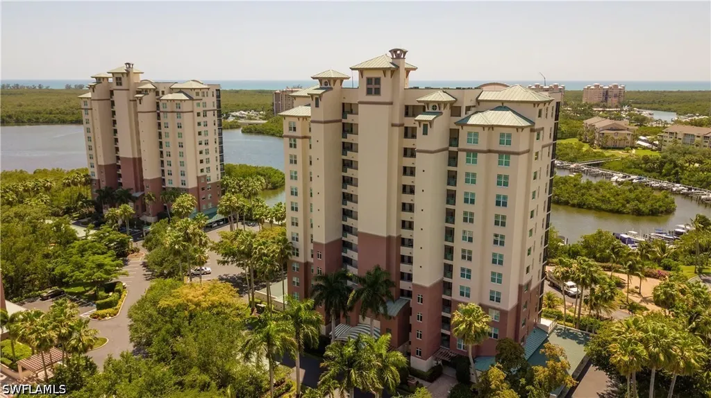 430 Cove Tower Drive Naples FL 34110