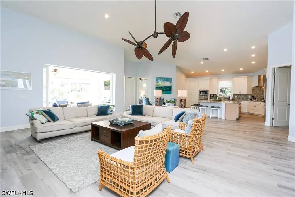 1480 Curlew Avenue Naples FL 34102