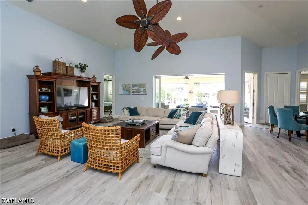 1480 Curlew Avenue Naples FL 34102