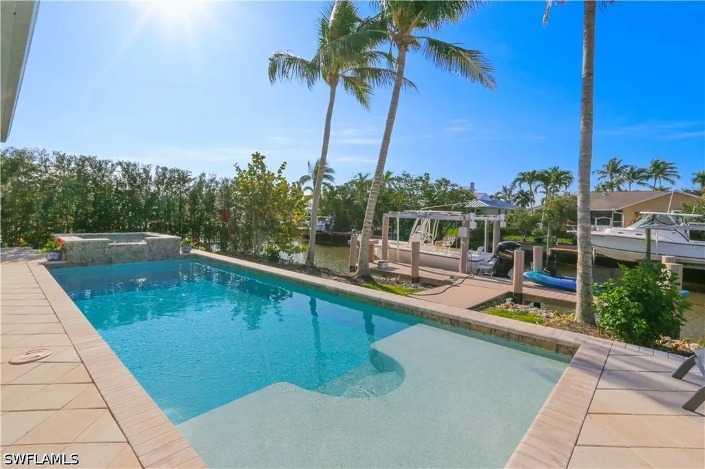 1480 Curlew Avenue Naples FL 34102