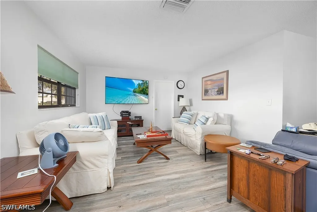 1513 Edgewater Circle Fort Myers FL 33919