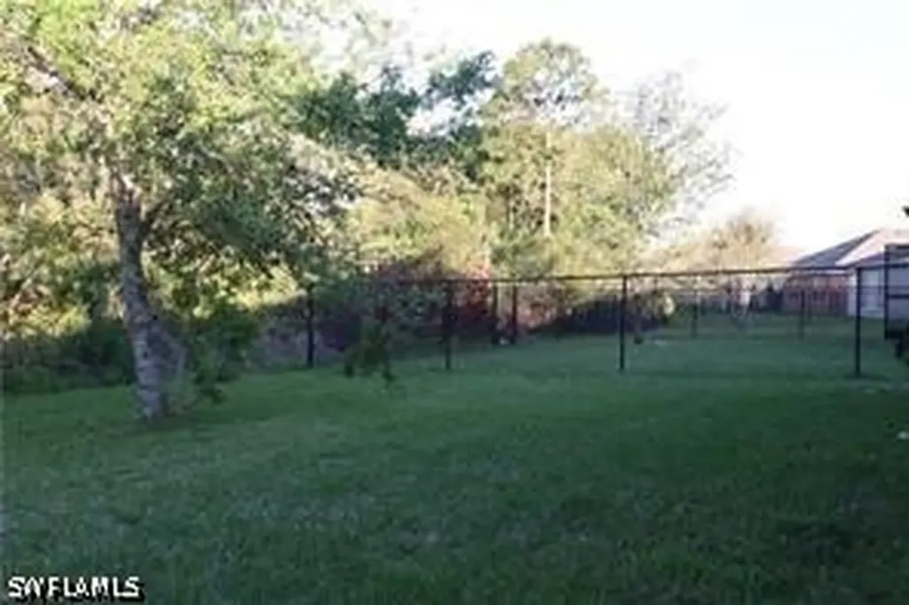 10548 Canal Brook Lane Lehigh Acres FL 33936