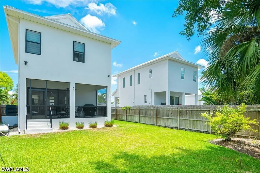 3016 Van Buren Avenue Naples FL 34112