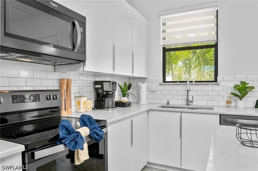 3016 Van Buren Avenue Naples FL 34112
