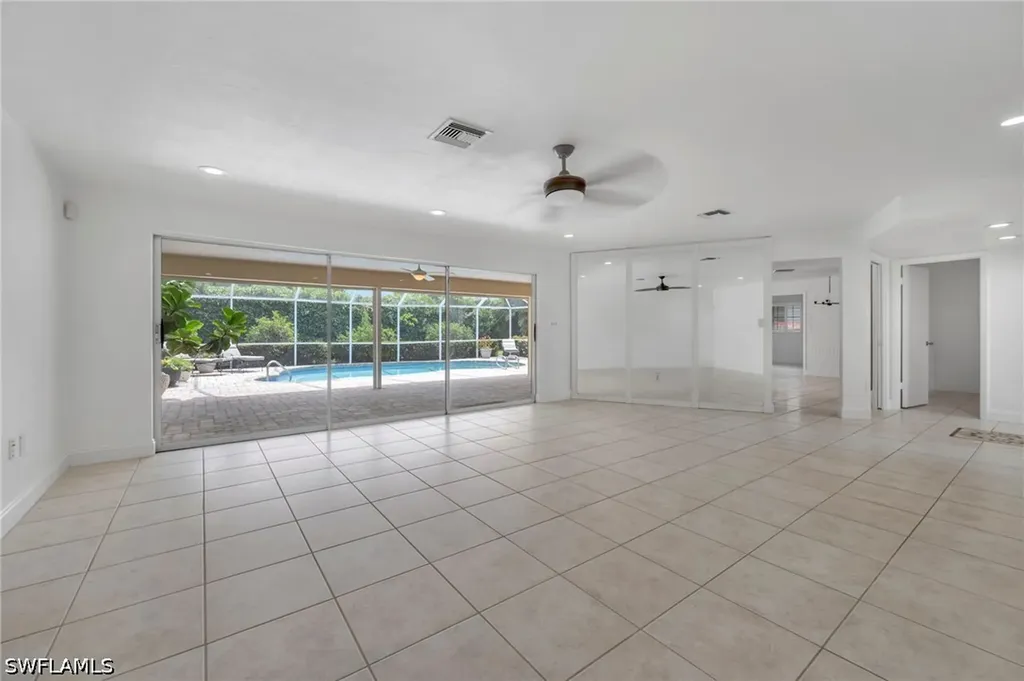 656 Binnacle Drive Naples FL 34103
