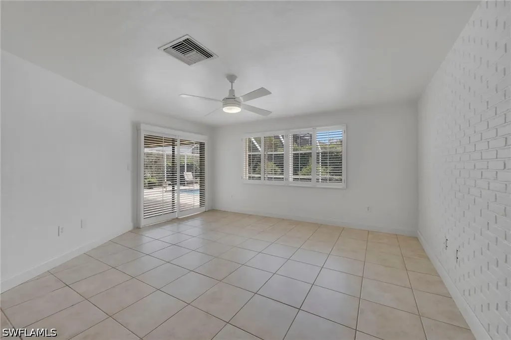 656 Binnacle Drive Naples FL 34103