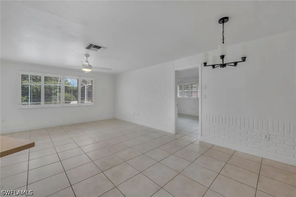 656 Binnacle Drive Naples FL 34103