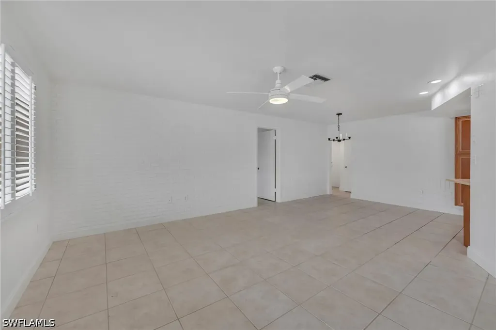 656 Binnacle Drive Naples FL 34103
