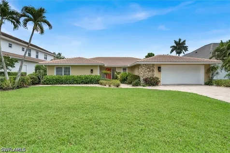 656 Binnacle Drive Naples FL 34103