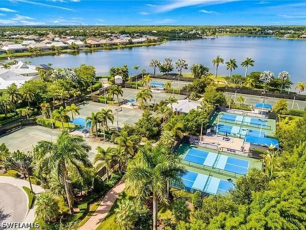14386 Laguna Springs Lane Naples FL 34114