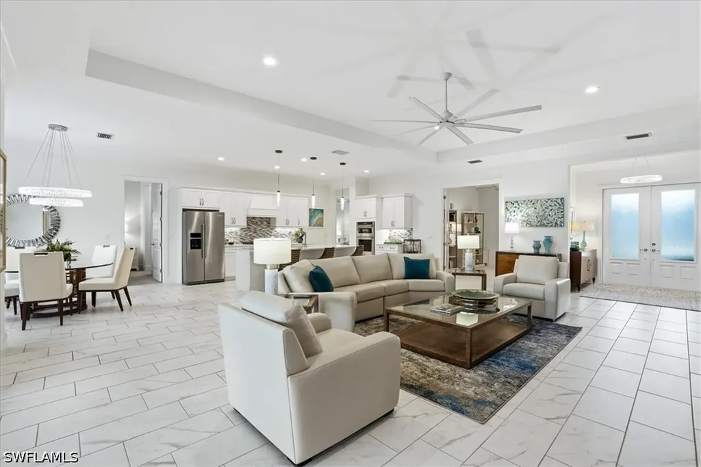 14386 Laguna Springs Lane Naples FL 34114