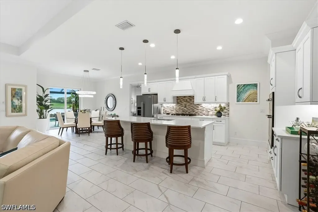 14386 Laguna Springs Lane Naples FL 34114