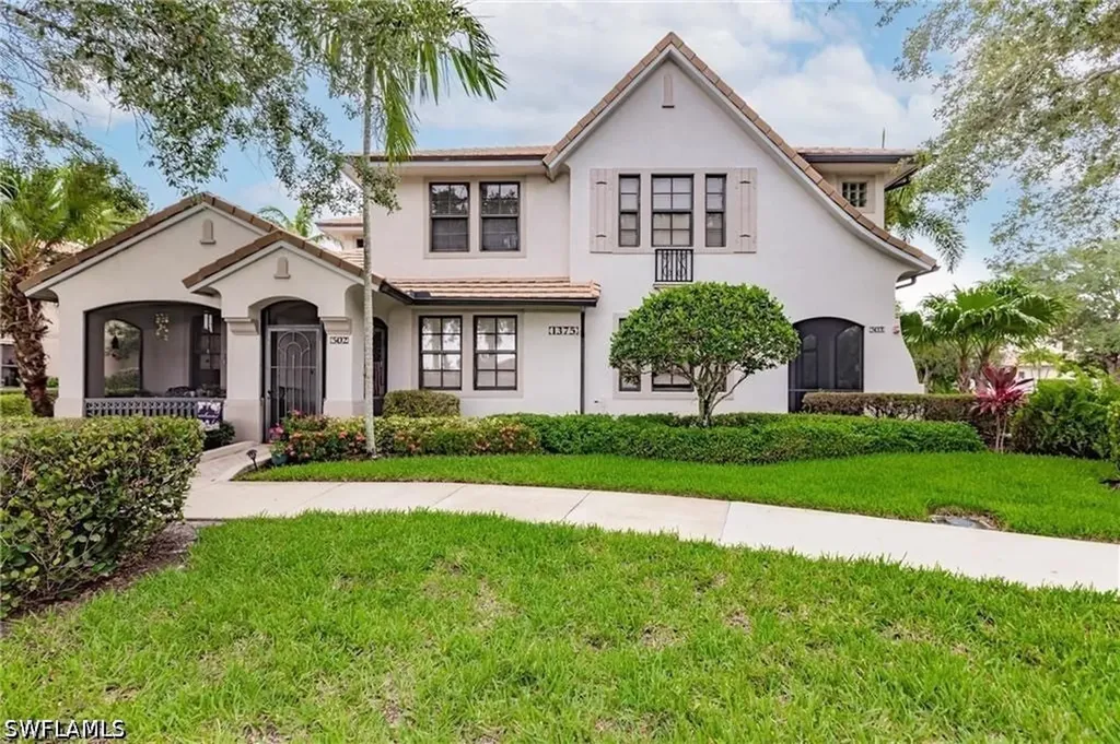 1375 Artesia Drive E Naples FL 34113