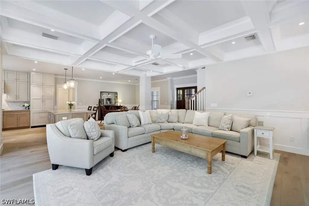 444 2nd Avenue N Naples FL 34102